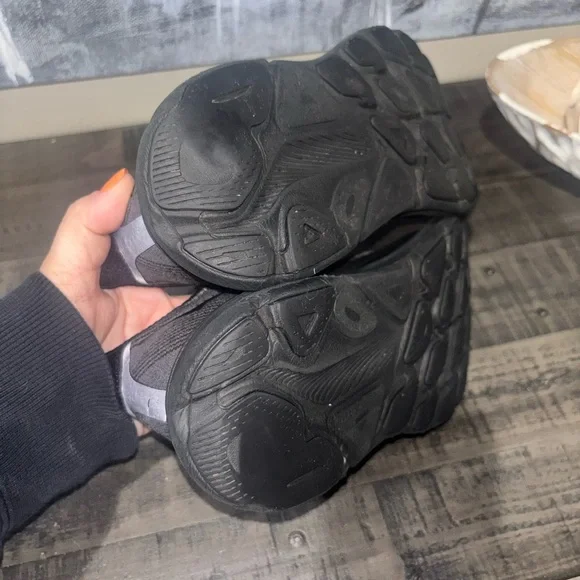 Hoka Clifton 9 women's training shoe SZ 6 - Picture 11 of 12